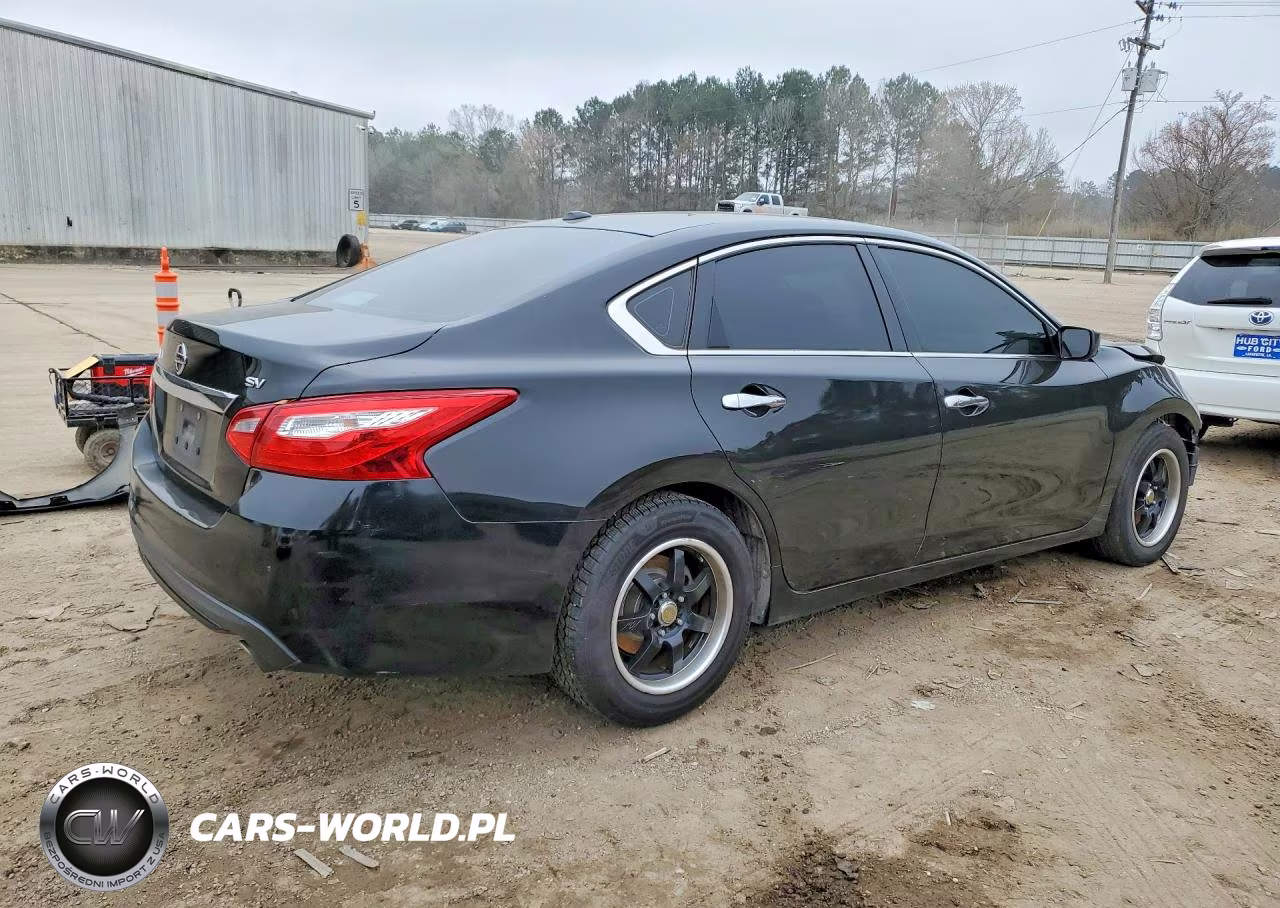 2017 Nissan Altima 2.5 VIN:1N4AL3APXHC215197 - 3