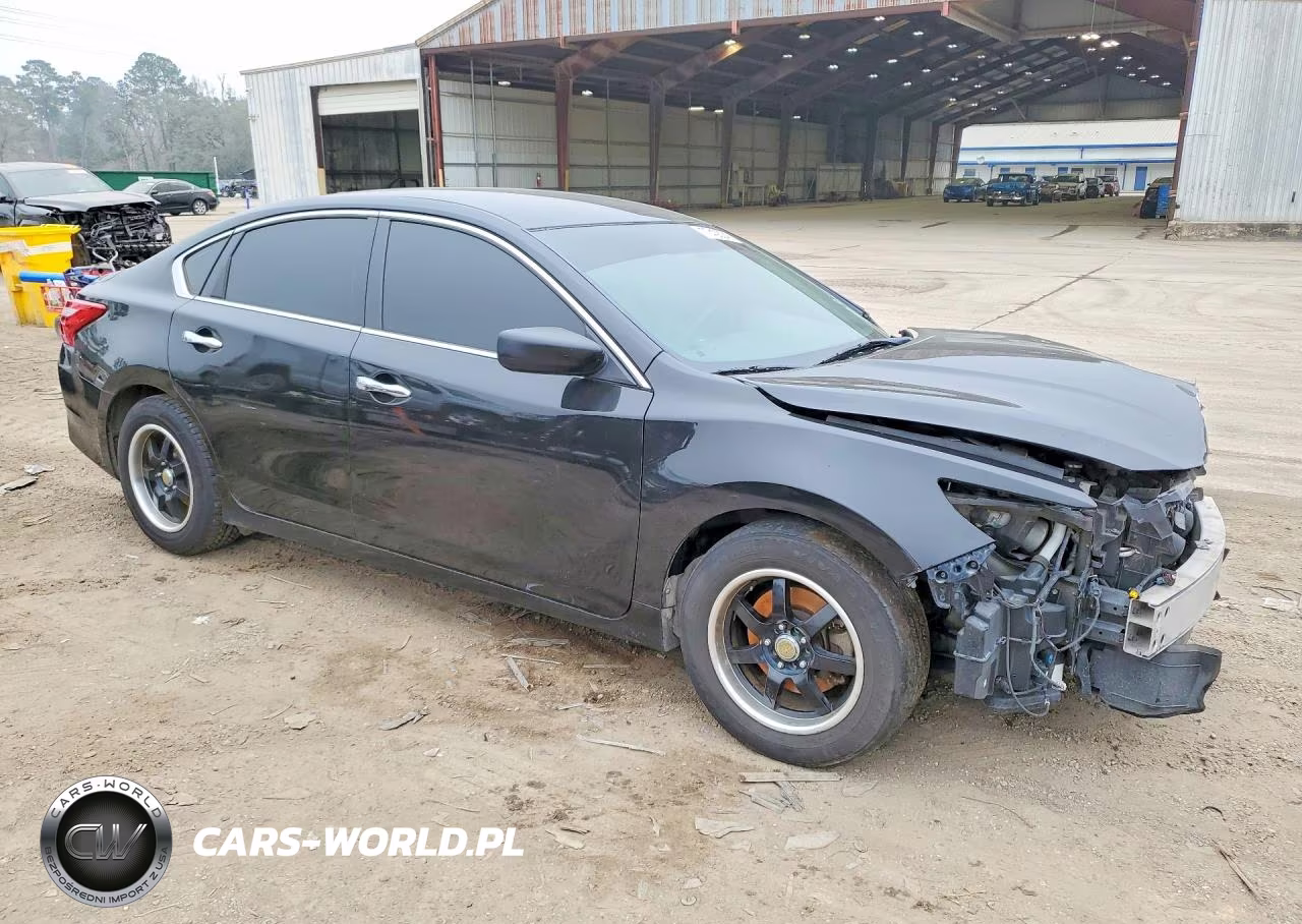 2017 Nissan Altima 2.5 VIN:1N4AL3APXHC215197 - 4