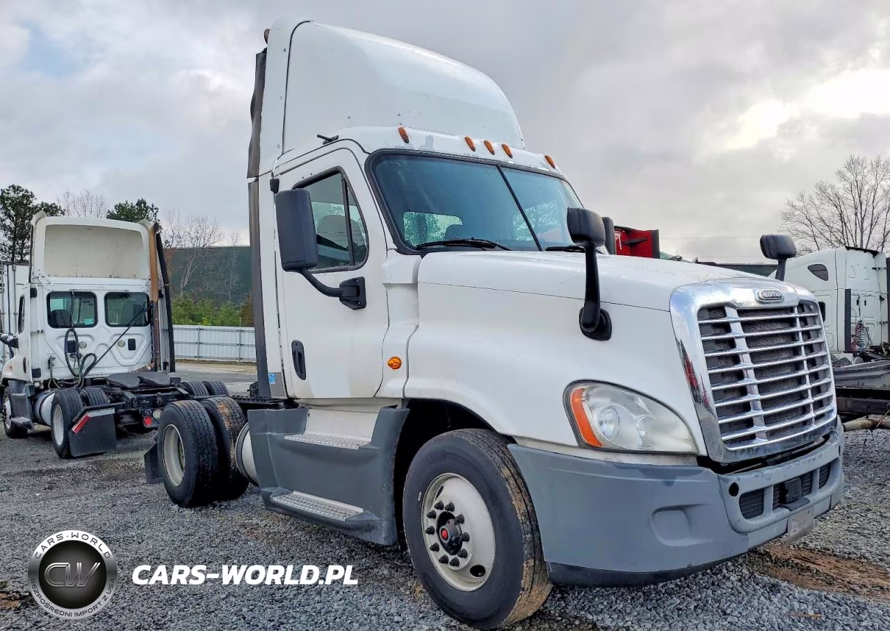 2016 Freightliner Cascadia 125 Semi Truck
