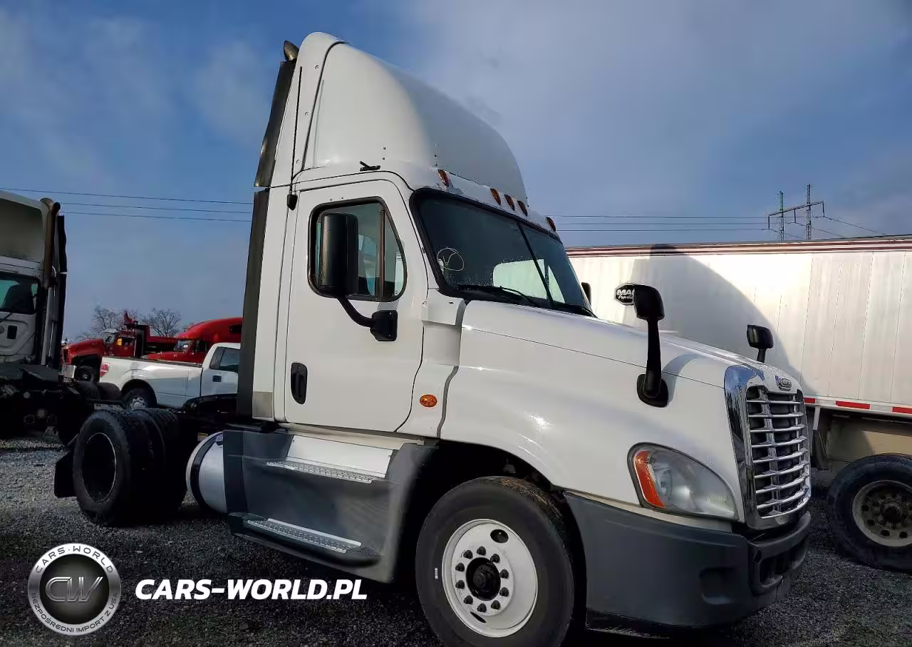 2016 Freightliner Cascadia 125 Semi Truck
