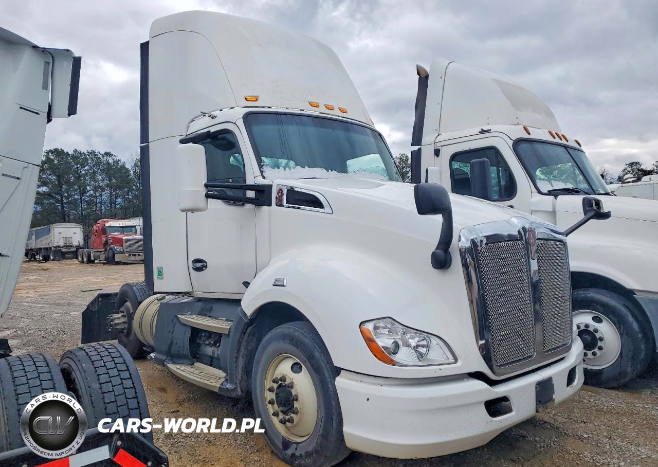2016 Kenworth T680 Semi Truck