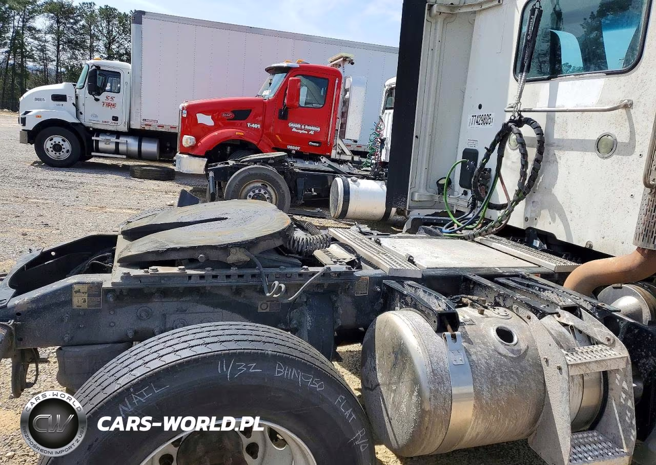 2017 Peterbilt 579 Semi Truck VIN:1XPBA48X6HD428835 - 6