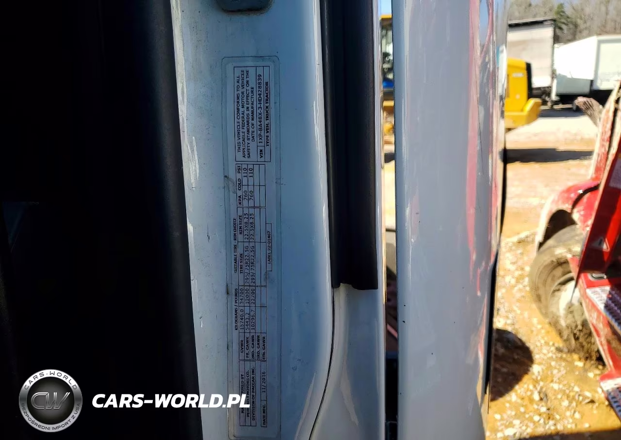 2017 Peterbilt 579 Semi Truck VIN:1XPBA48X3HD428839 - 10
