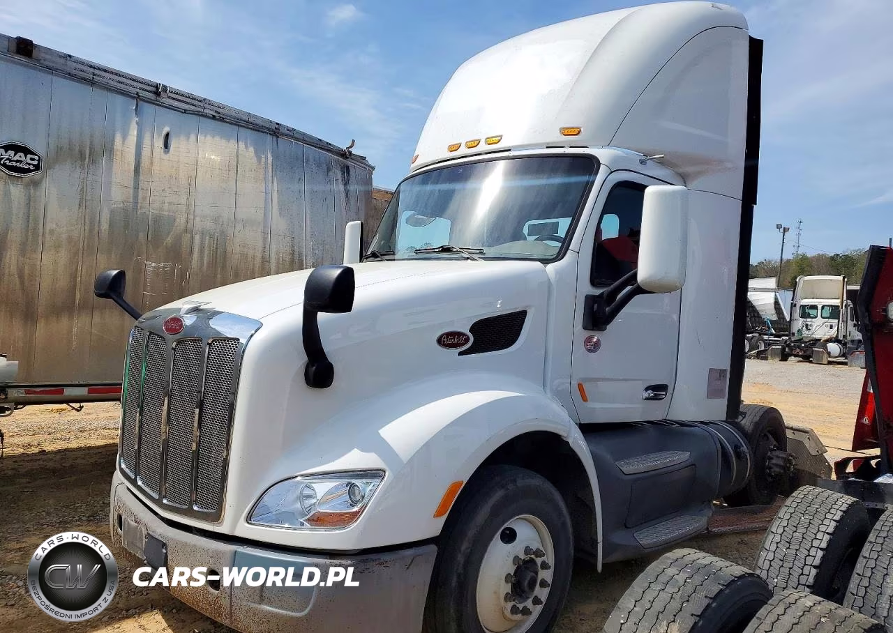 2017 Peterbilt 579 Semi Truck VIN:1XPBA48X3HD428839 - 2