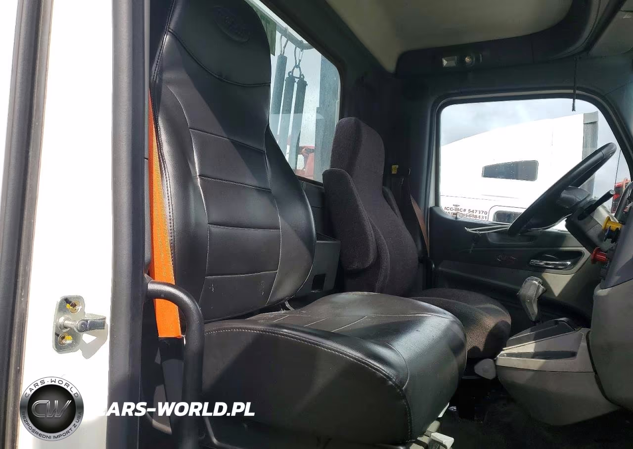 2017 Peterbilt 579 Semi Truck VIN:1XPBA48X3HD428839 - 6
