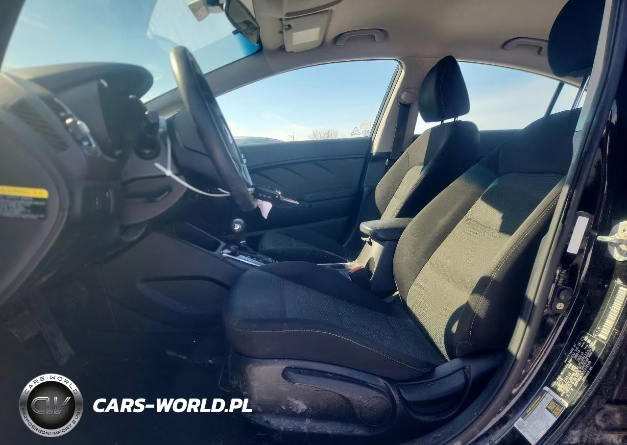2018 Kia Forte Lx VIN:3KPFK4A7XJE274595 - 7