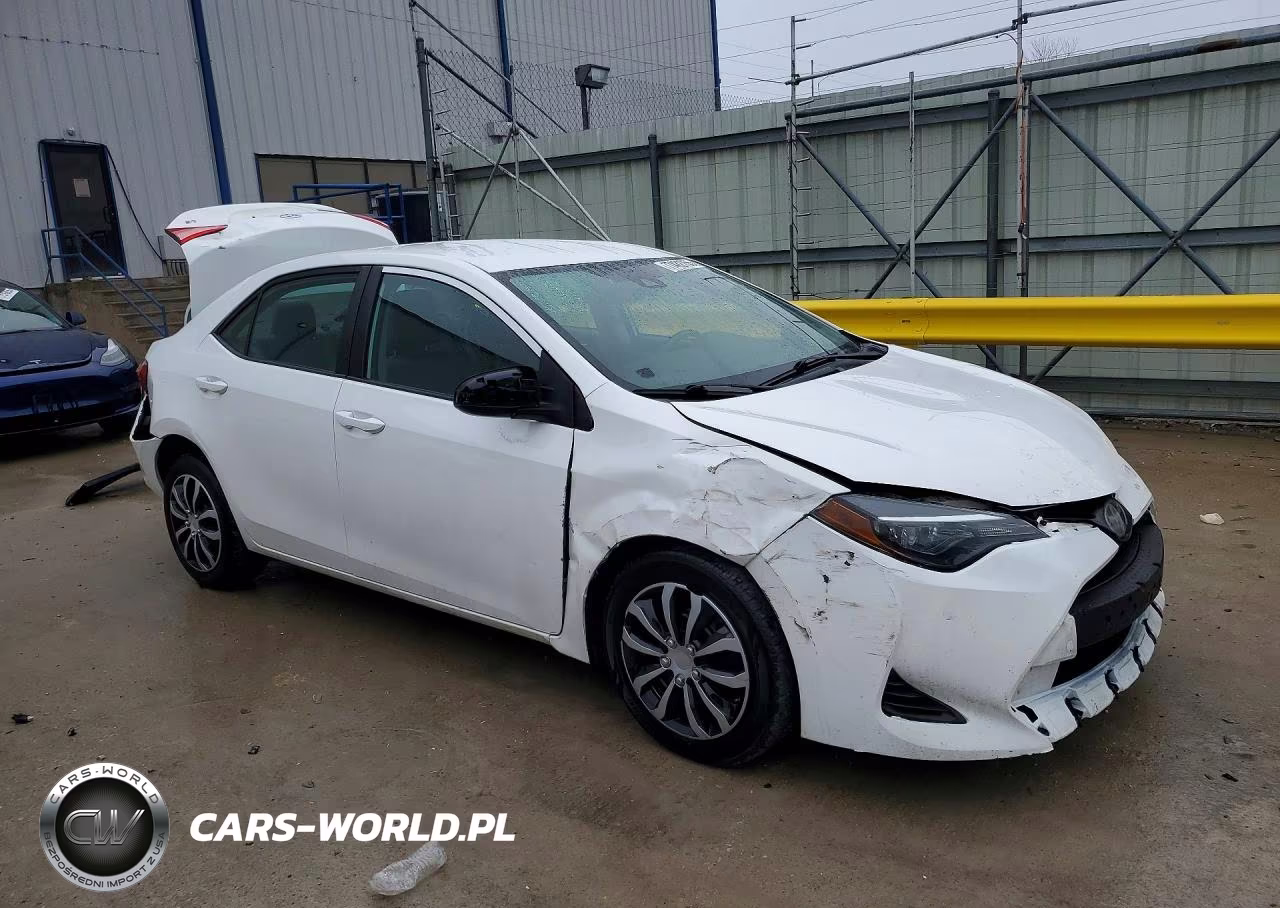 2019 Toyota Corolla Le VIN:2T1BURHE1KC241768 - 4