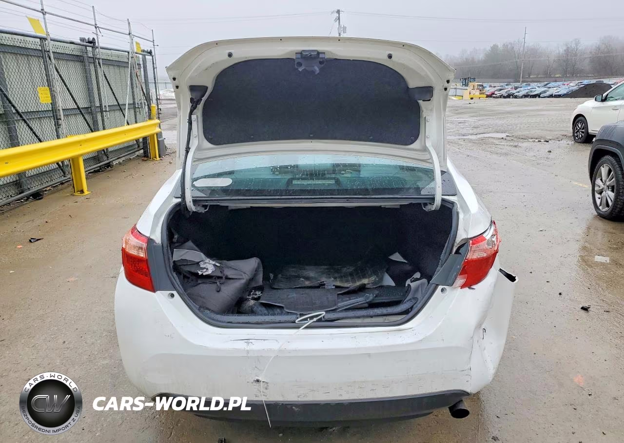 2019 Toyota Corolla Le VIN:2T1BURHE1KC241768 - 6