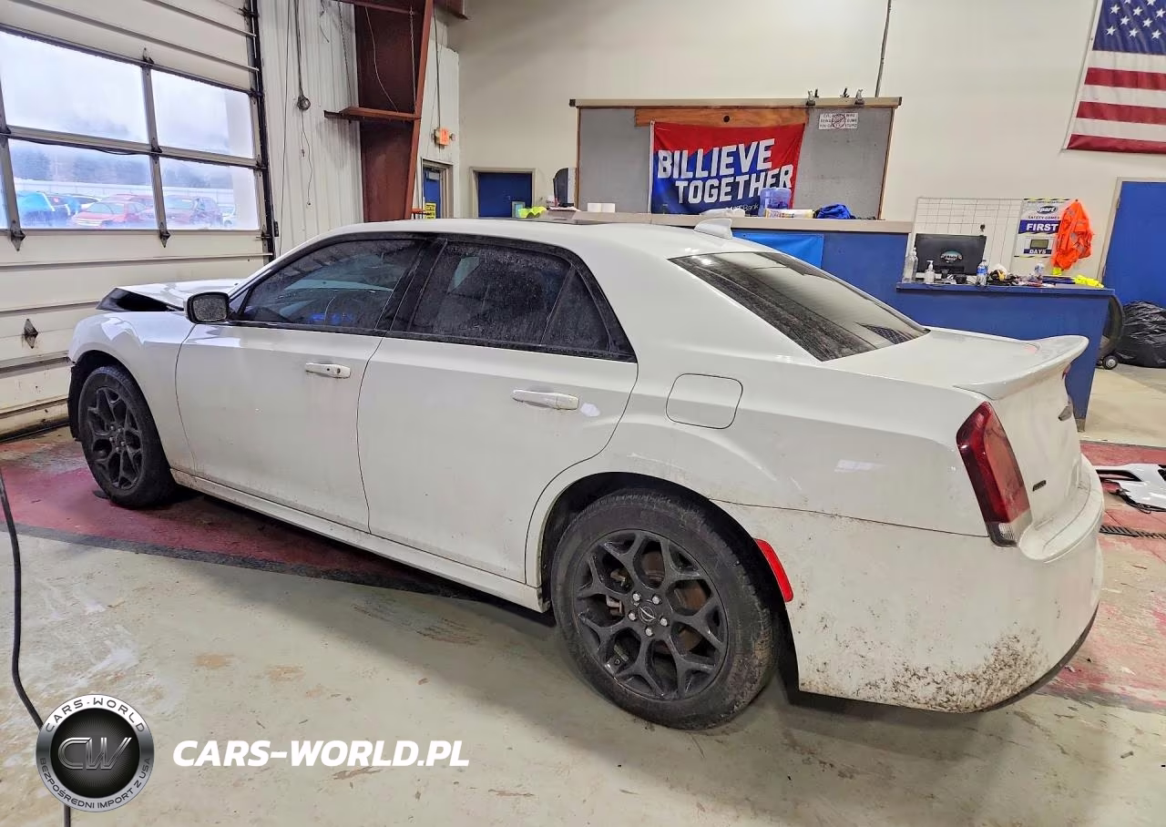 2022 Chrysler 300 S VIN:2C3CCAGG4NH135325 - 2
