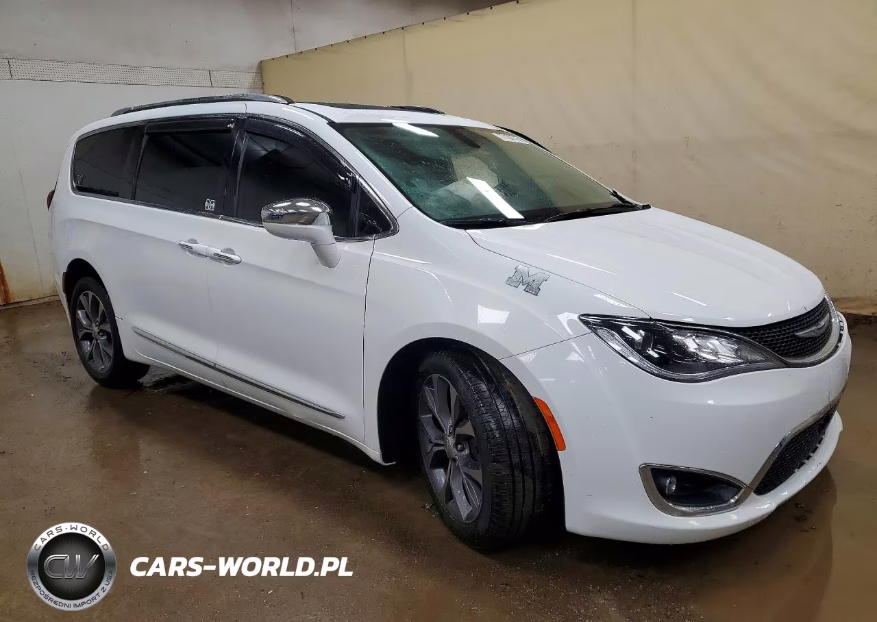 2017 Chrysler Pacifica Limited VIN:2C4RC1GG6HR560386 - 4