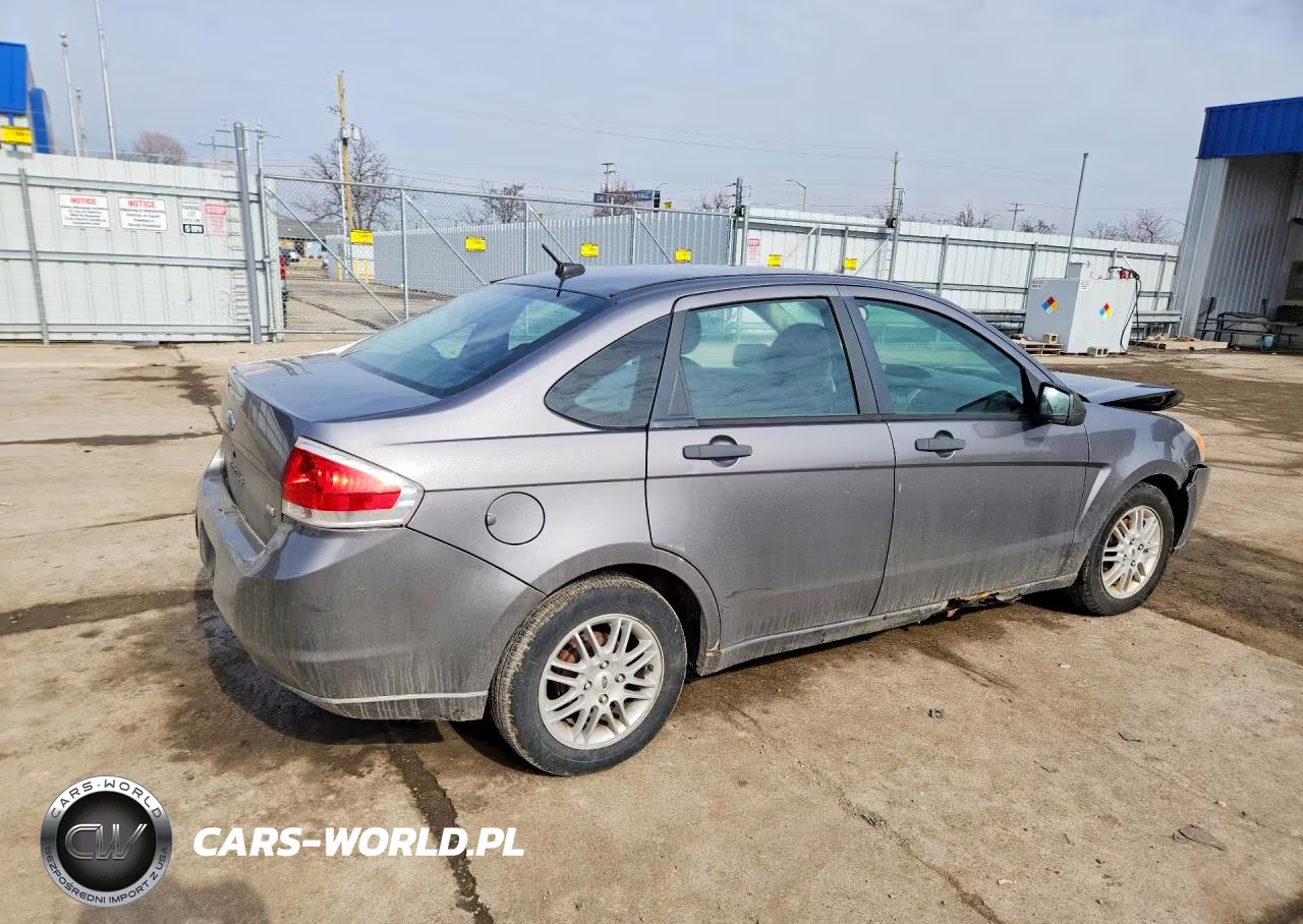 2009 Ford Focus Se VIN:1FAHP35N79W121676 - 3