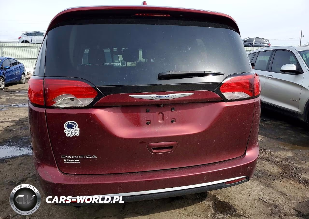 2018 Chrysler Pacifica Touring L Plus VIN:2C4RC1EG1JR270730 - 6