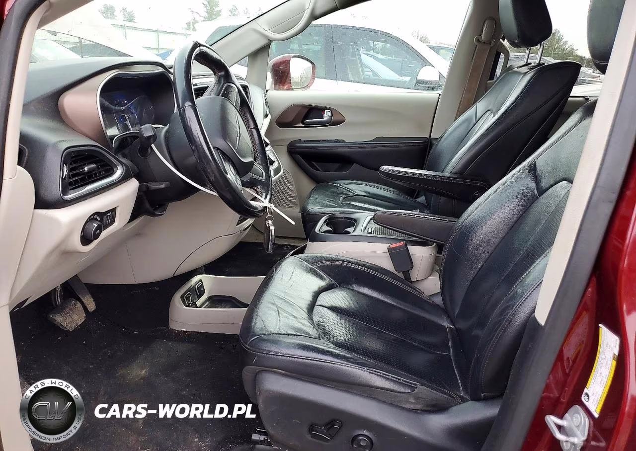 2018 Chrysler Pacifica Touring L Plus VIN:2C4RC1EG1JR270730 - 7