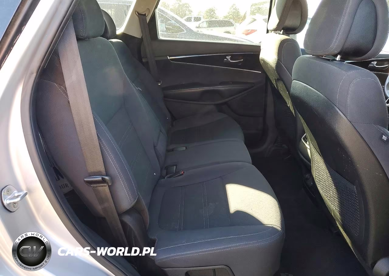 2016 Kia Sorento Lx VIN:5XYPG4A37GG108985 - 11