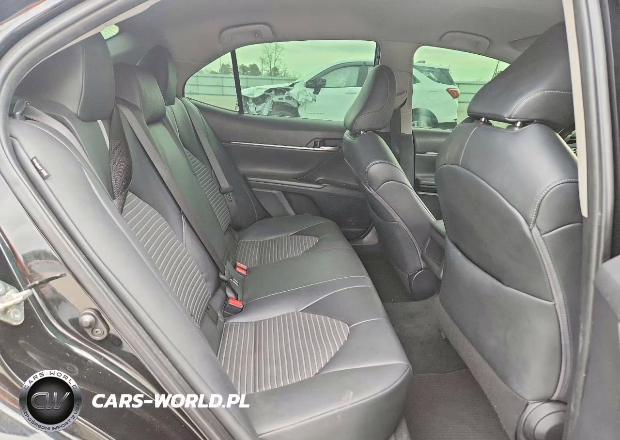 2019 Toyota Camry L VIN:4T1B11HK1KU830379 - 10