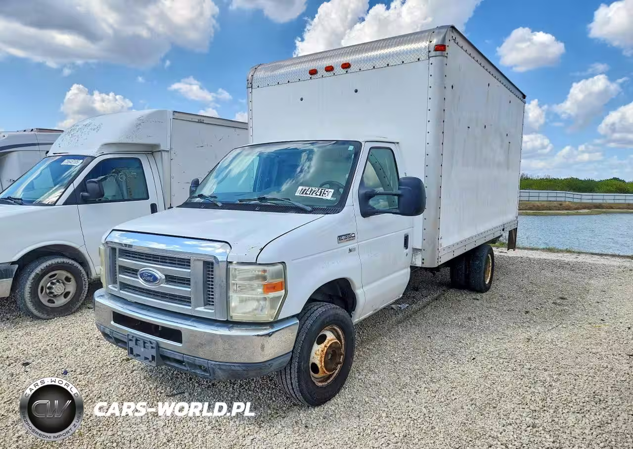 2011 Ford E350 Box Truck