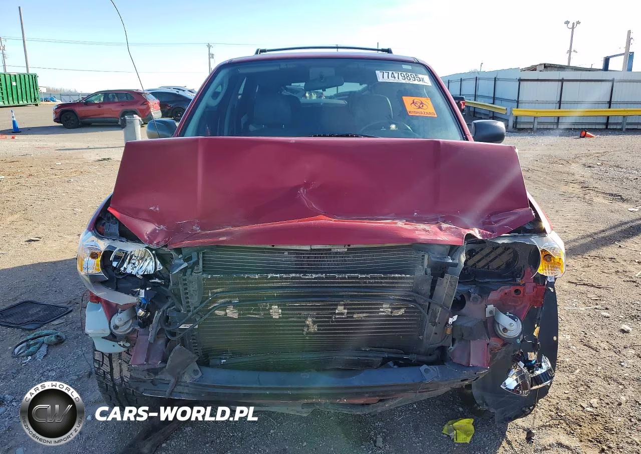 2005 Ford Escape Xlt VIN:1FMYU03145KE10402 - 5