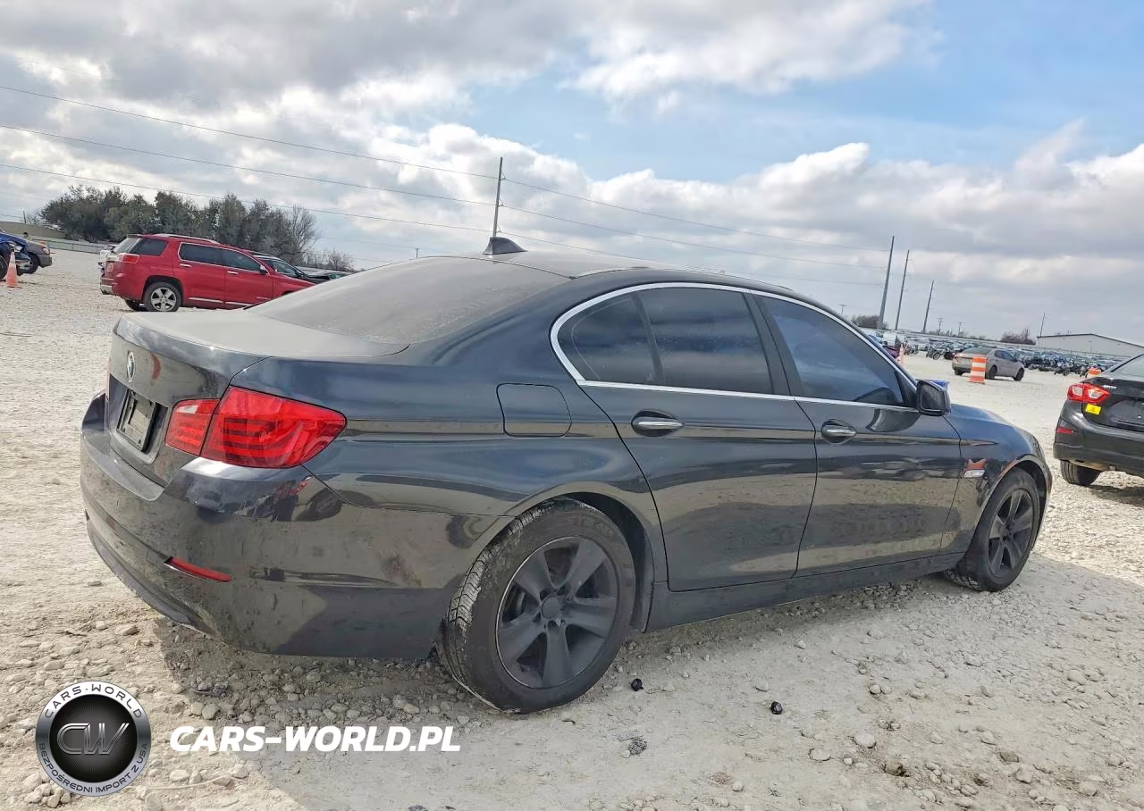 2012 BMW 528 I VIN:WBAXG5C50CDX01792 - 3