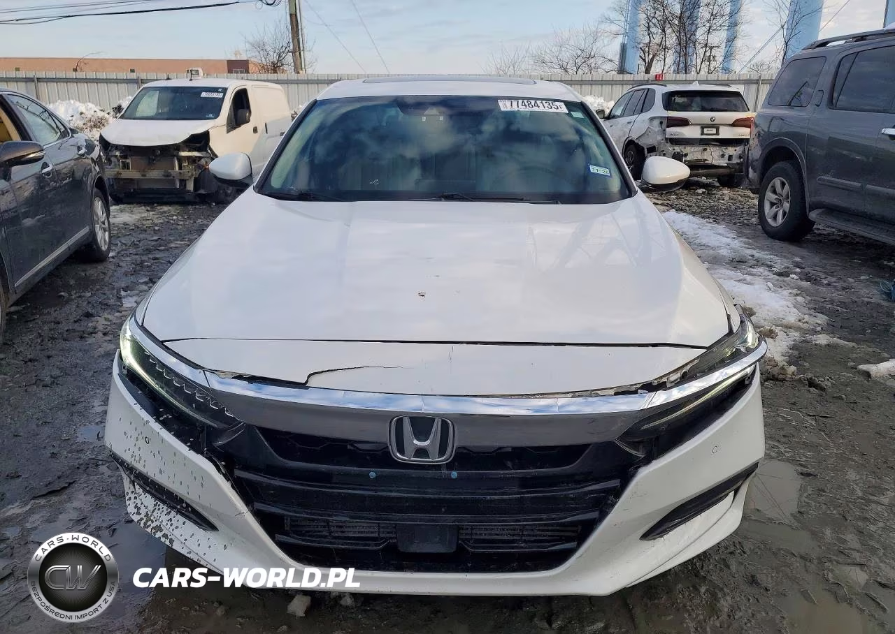 2018 Honda Accord Touring VIN:1HGCV1F96JA186683 - 5