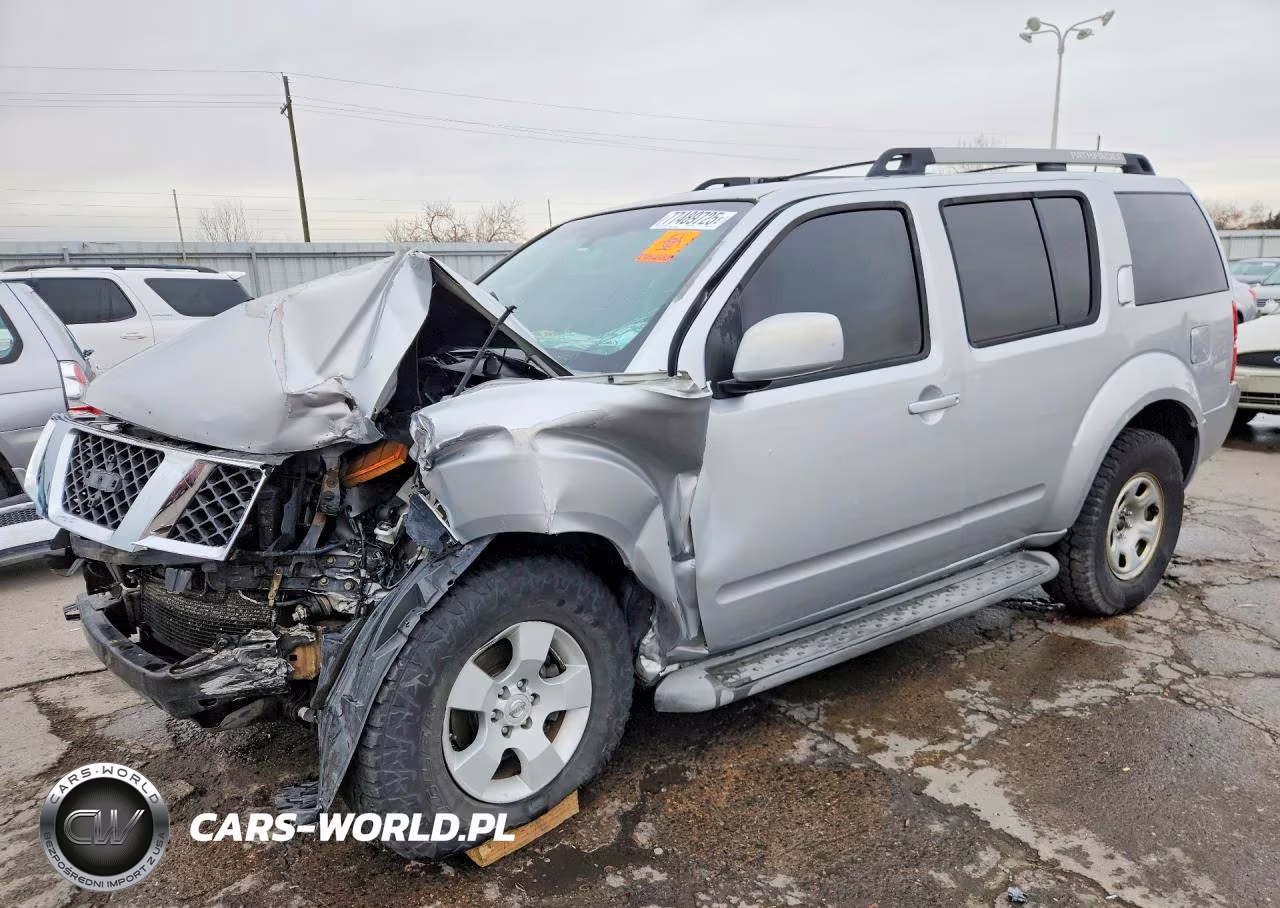 2005 Nissan Pathfinder Xe