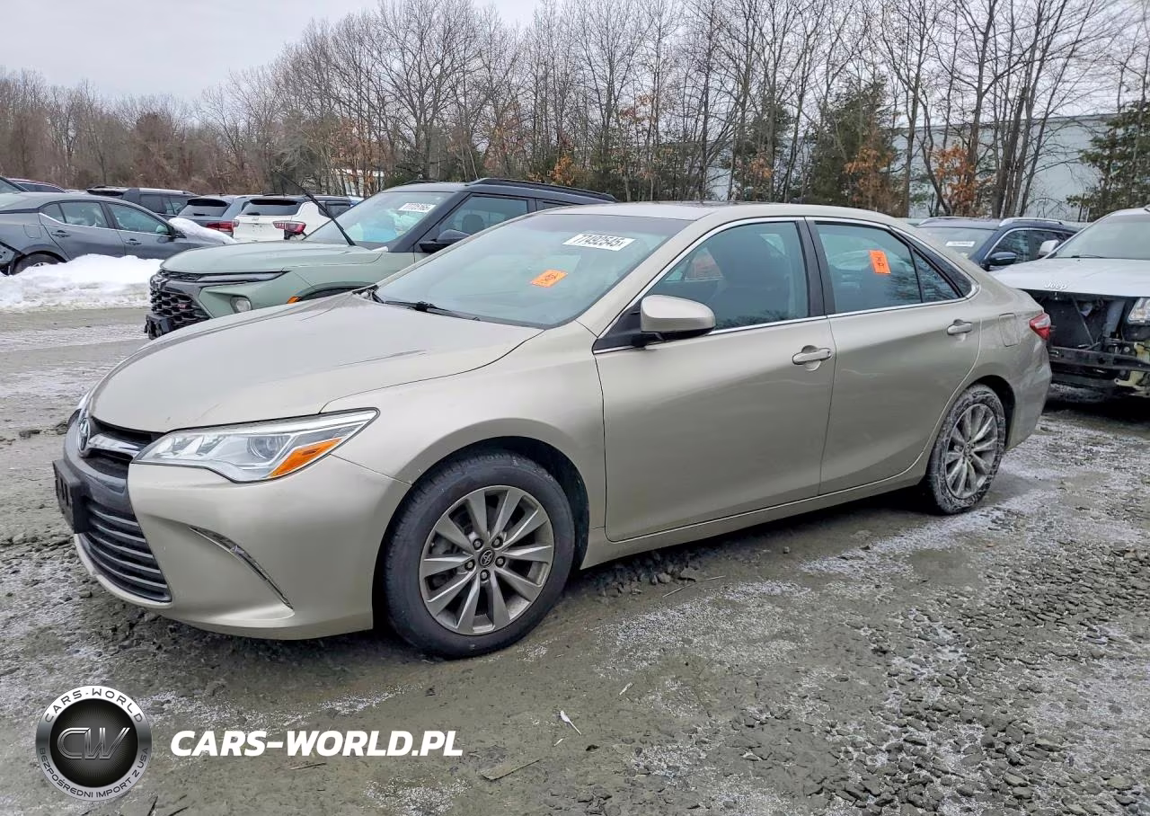 2015 Toyota Camry – zdjęcie 1 z 12