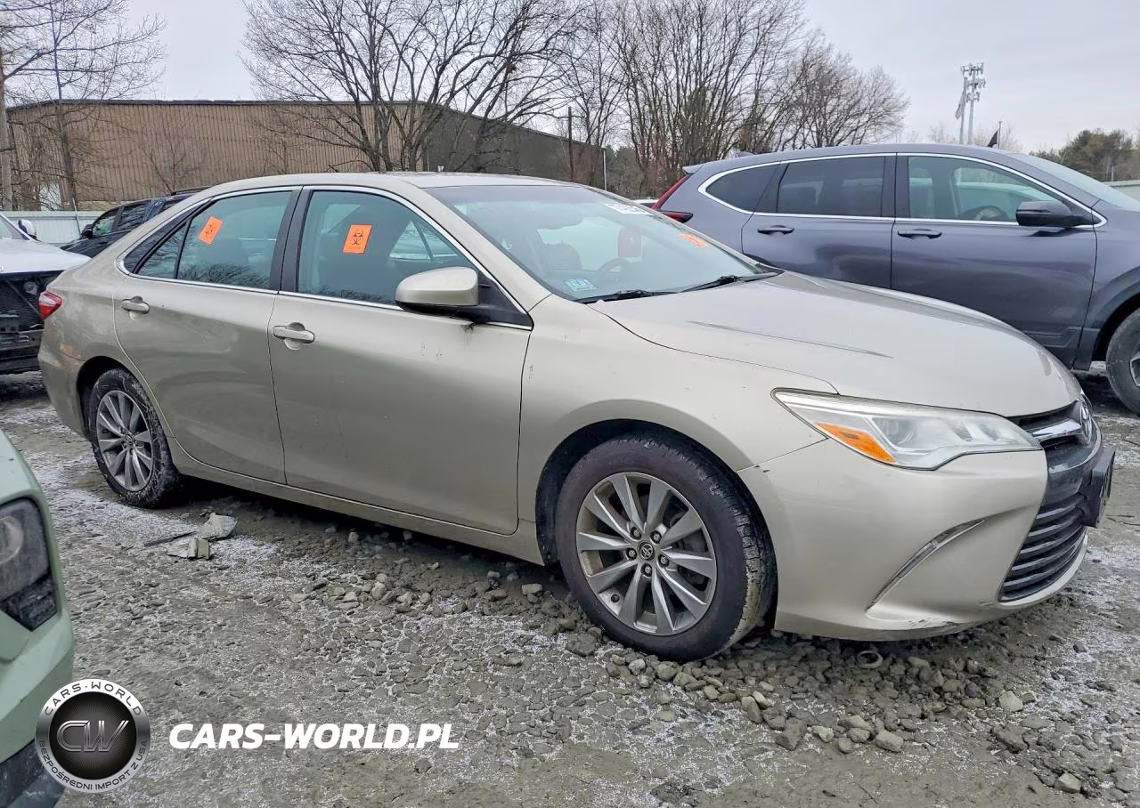 2015 Toyota Camry VIN:4T1BK1FK7FU028313 - 4