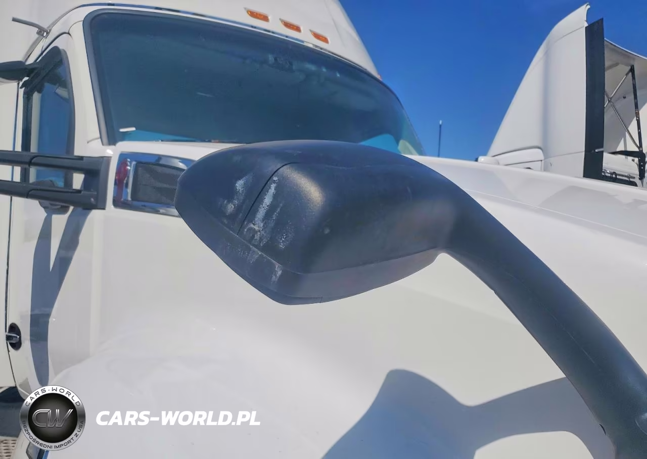 2016 Kenworth T680 Semi Truck VIN:1XKYA48X2GJ124840 - 10