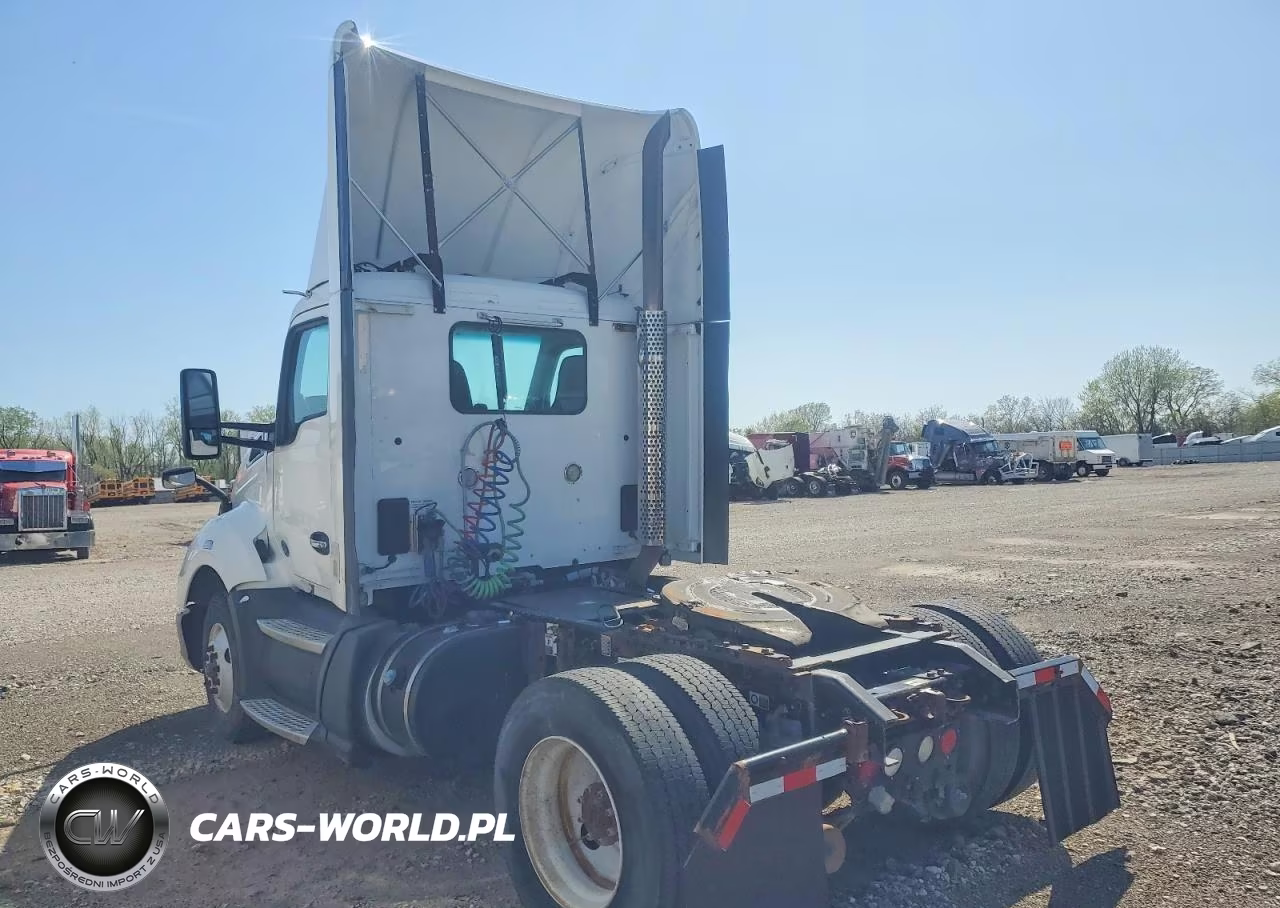 2016 Kenworth T680 Semi Truck VIN:1XKYA48X2GJ124840 - 3