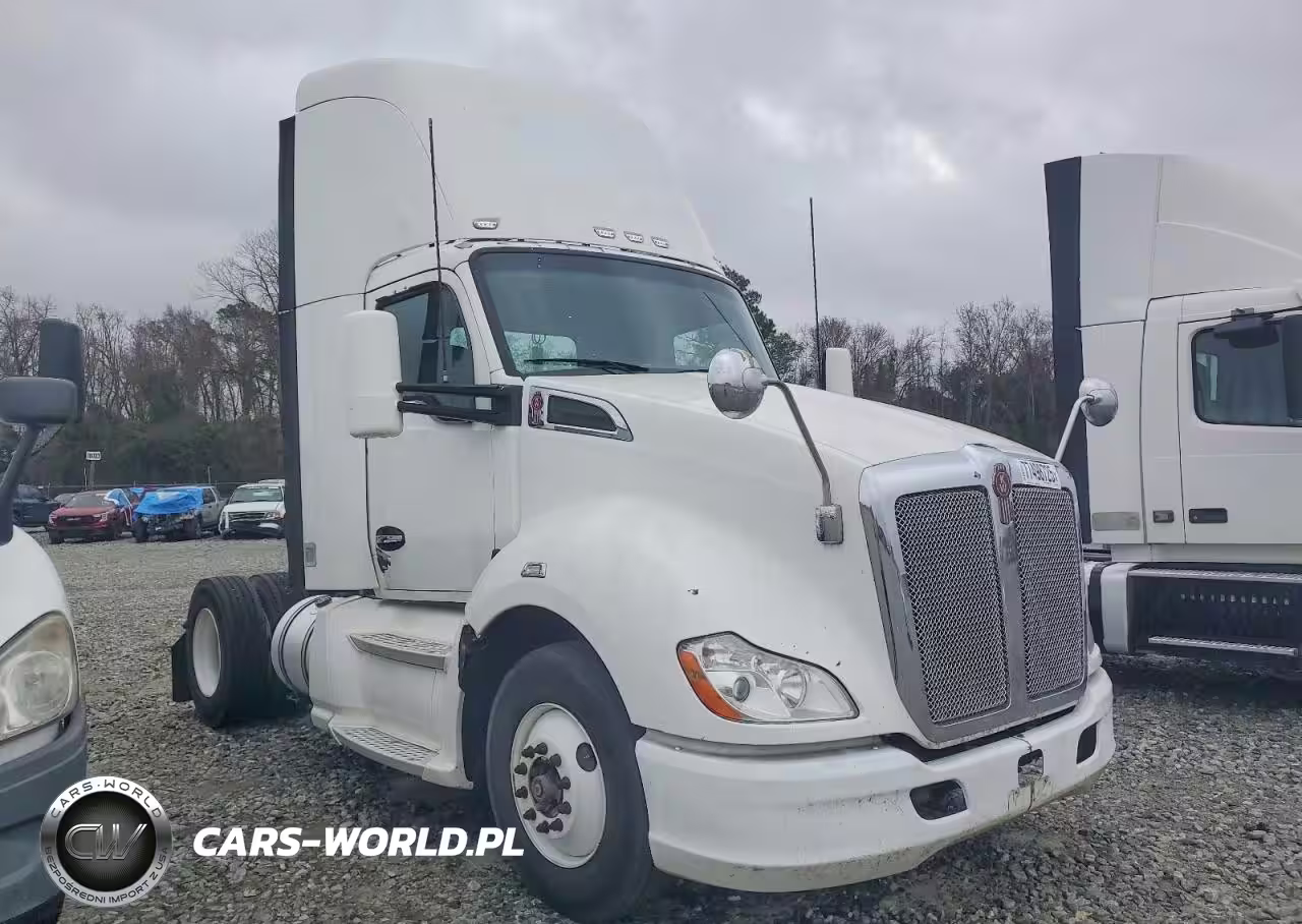 2015 Kenworth T680 Semi Truck