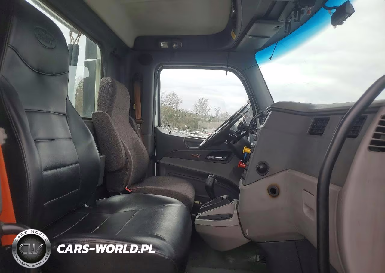 2017 Peterbilt 579 Semi Truck VIN:1XPBA48X6HD428477 - 5