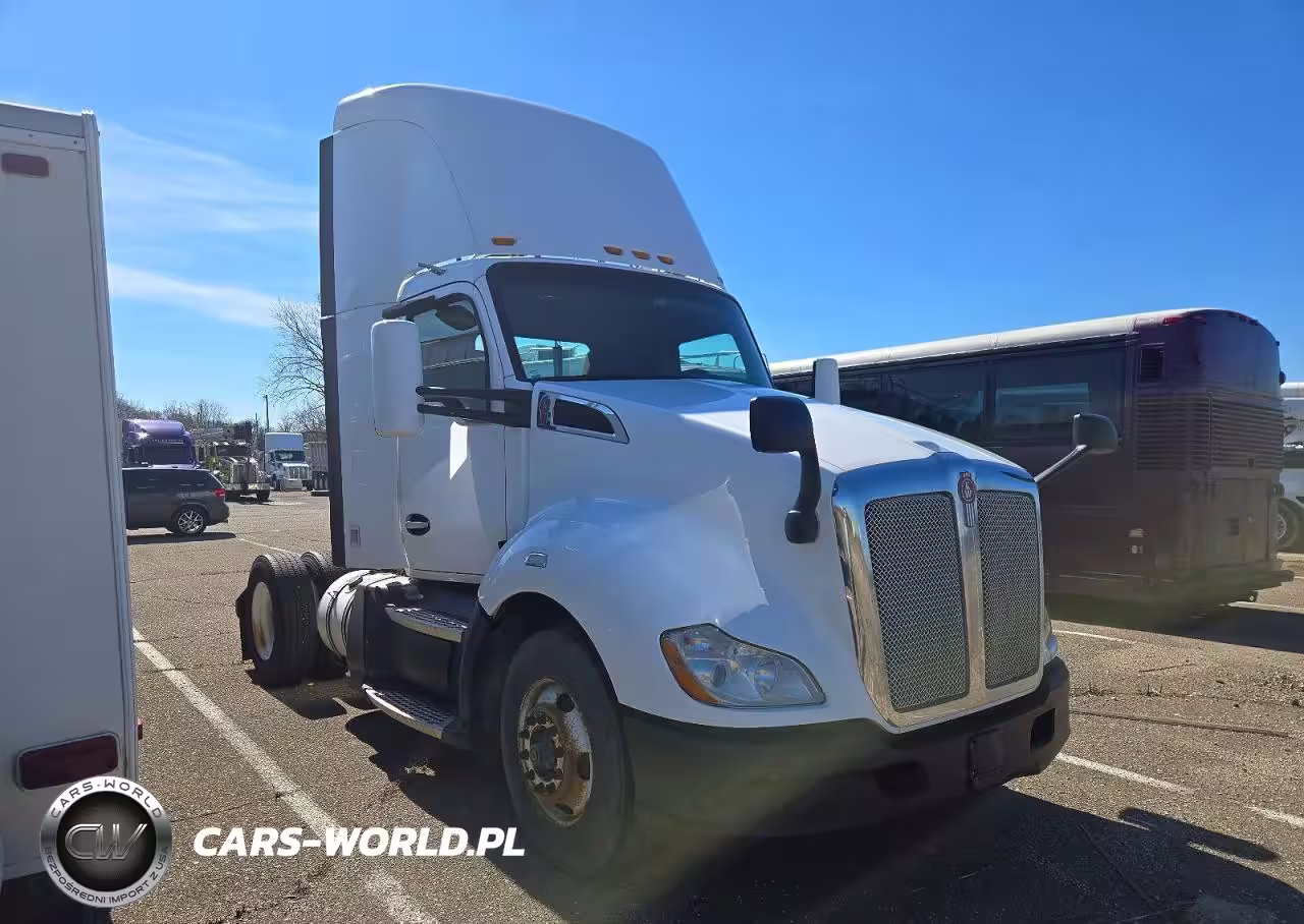 2016 Kenworth T680 Semi Truck