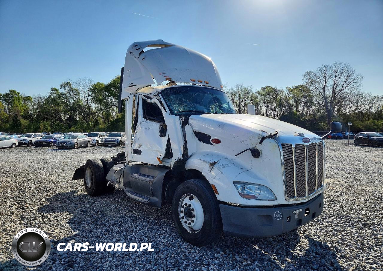 2019 Peterbilt 579 Semi Truck