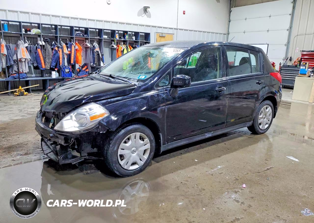 2011 Nissan Versa 1.8 S