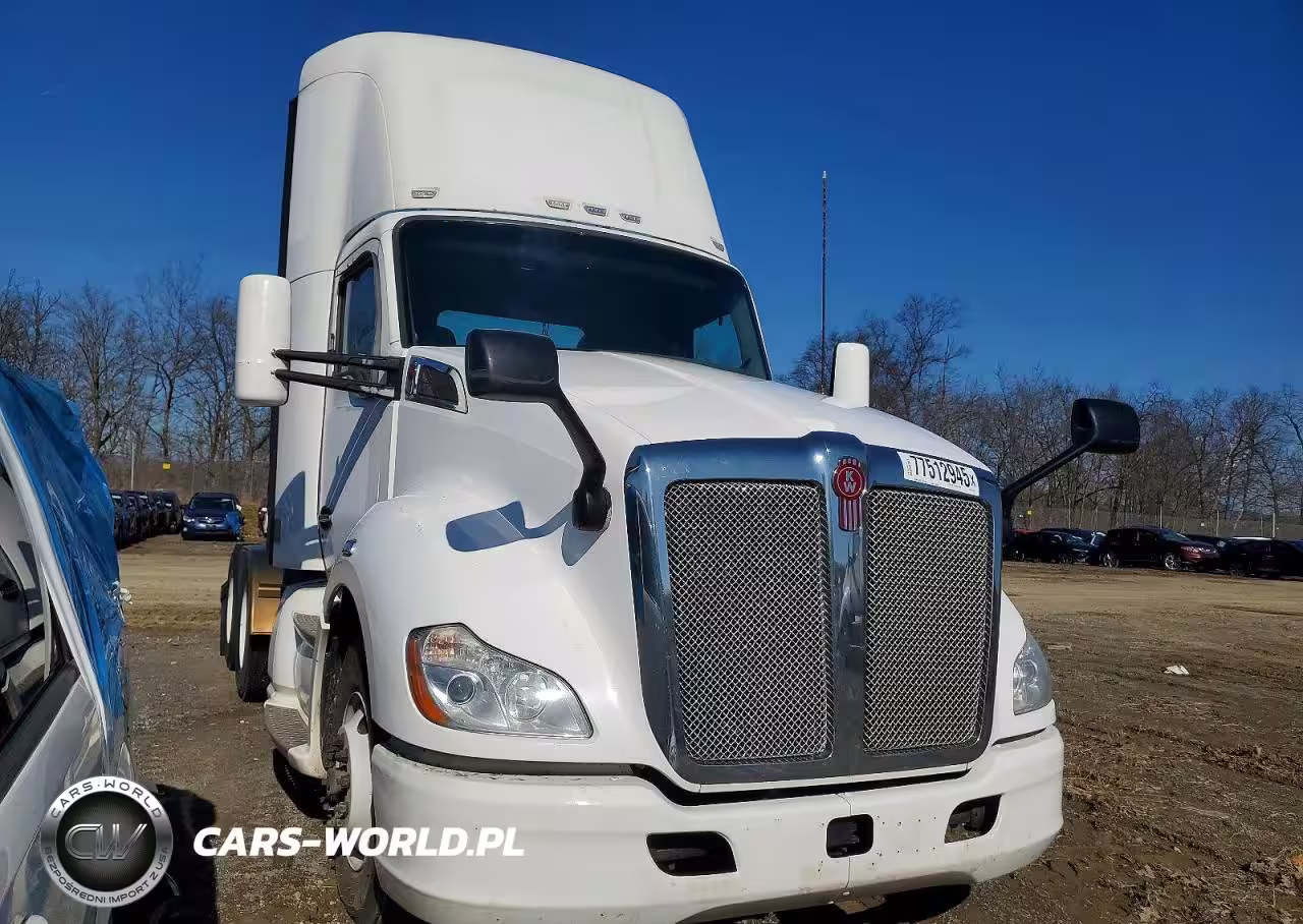 2015 Kenworth T680 Semi Truck