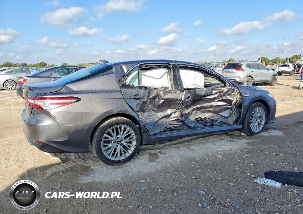 2020 Toyota Camry Xle VIN:4T1F31AK1LU532714 - 3