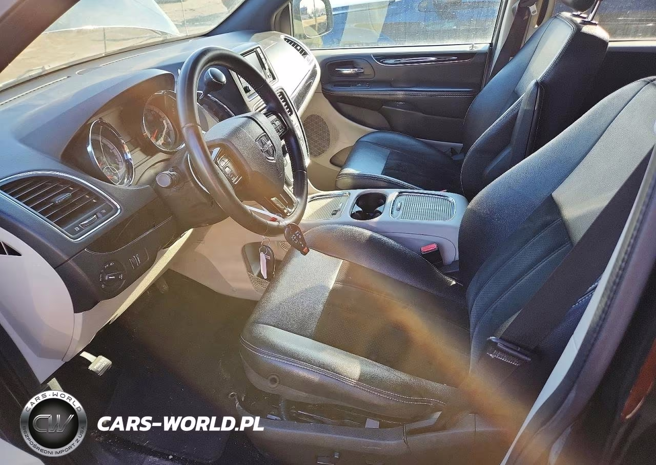 2018 Dodge Grand Caravan VIN:2C4RDGCG0JR266557 - 7
