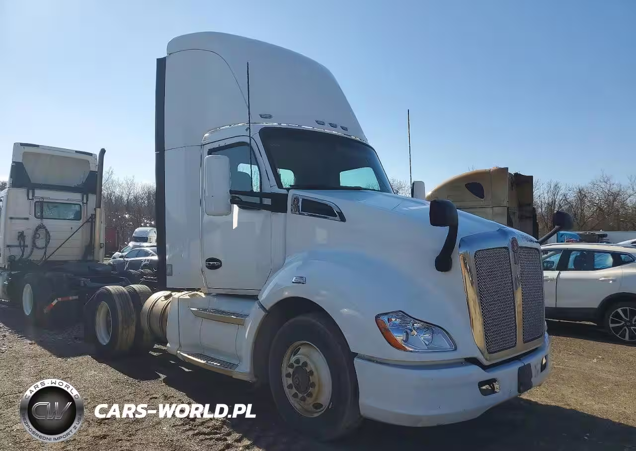 2015 Kenworth T680 Semi Truck
