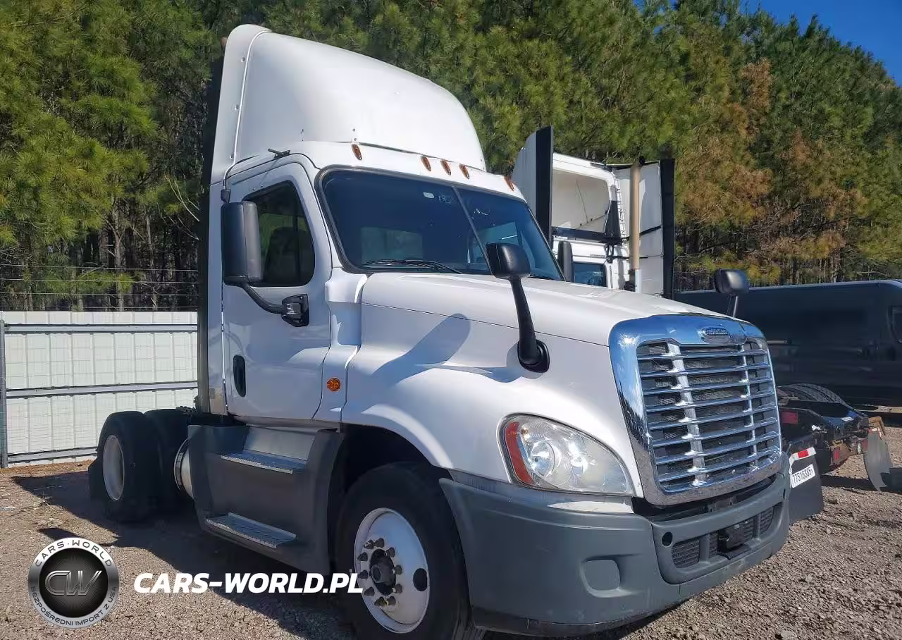 2016 Freightliner Cascadia 125 Semi Truck