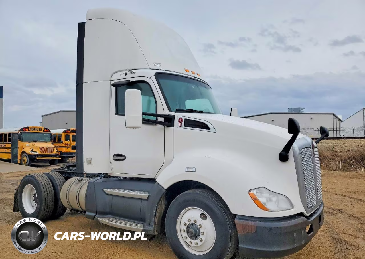 2016 Kenworth T680 Semi Truck