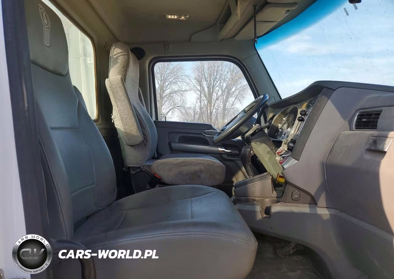 2016 Kenworth T680 Semi Truck VIN:1XKYA48X7GJ496335 - 5