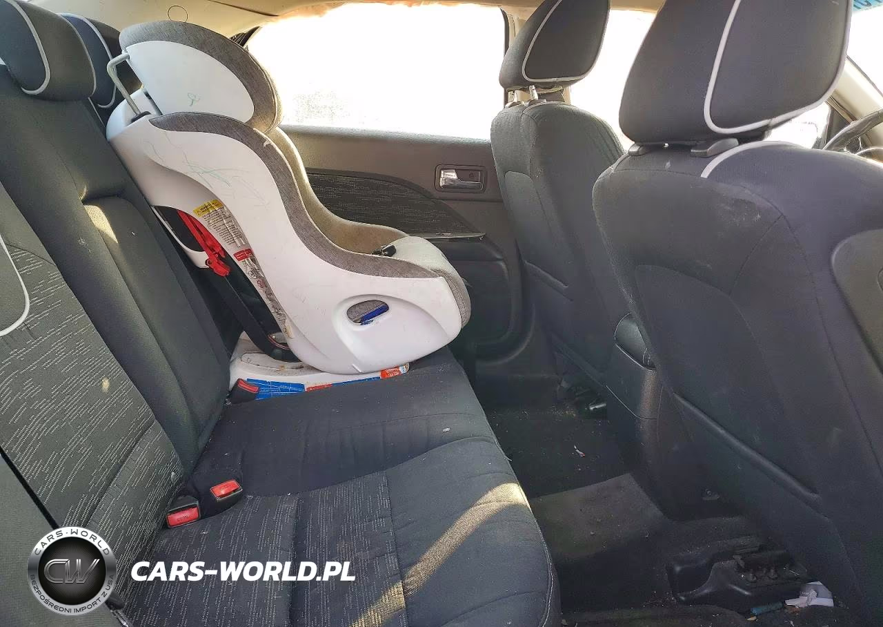 2010 Ford Fusion Se VIN:3FAHP0HA9AR413831 - 10
