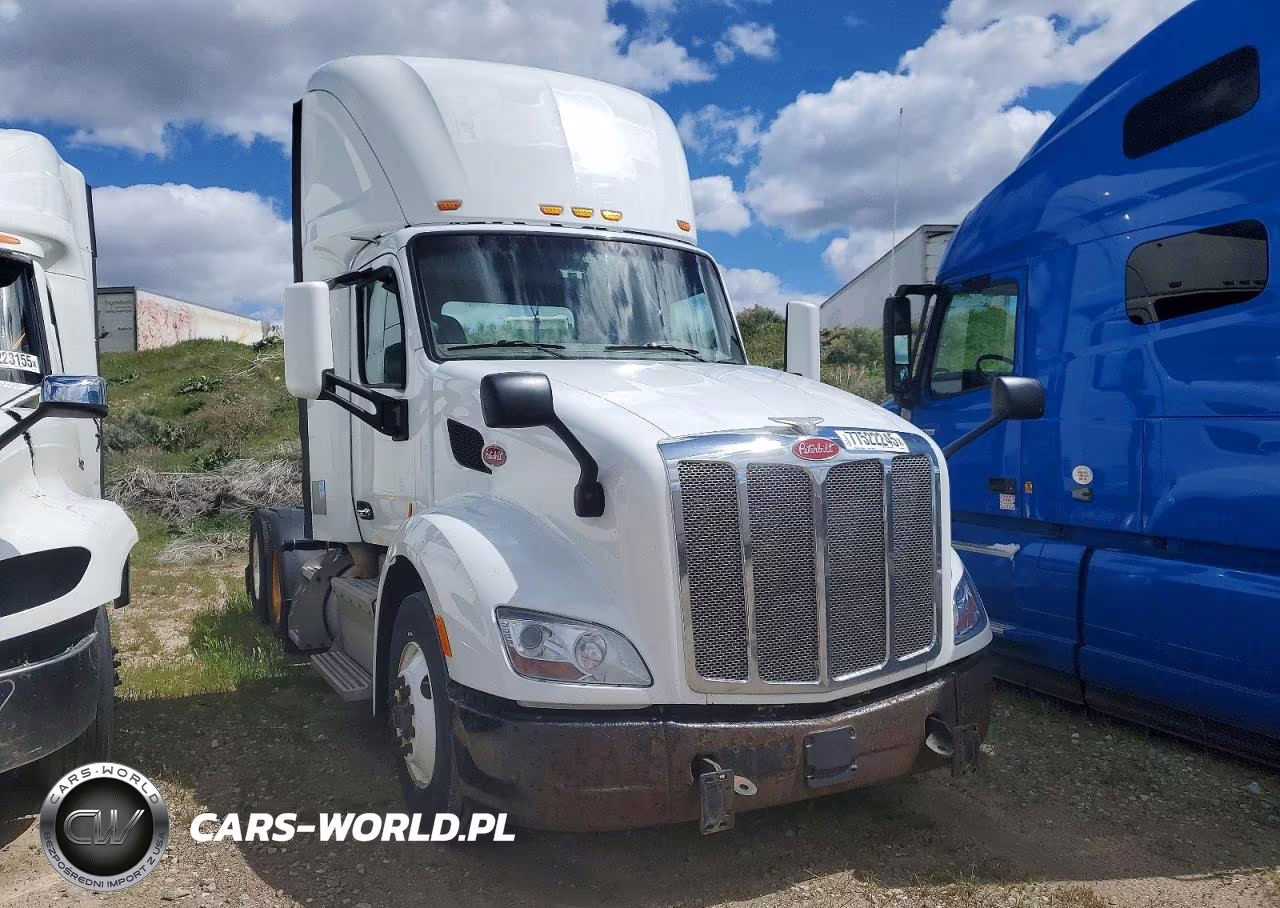2017 Peterbilt 579