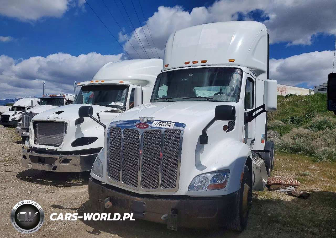 2017 Peterbilt 579 VIN:1XPBD49X9HD430858 - 2