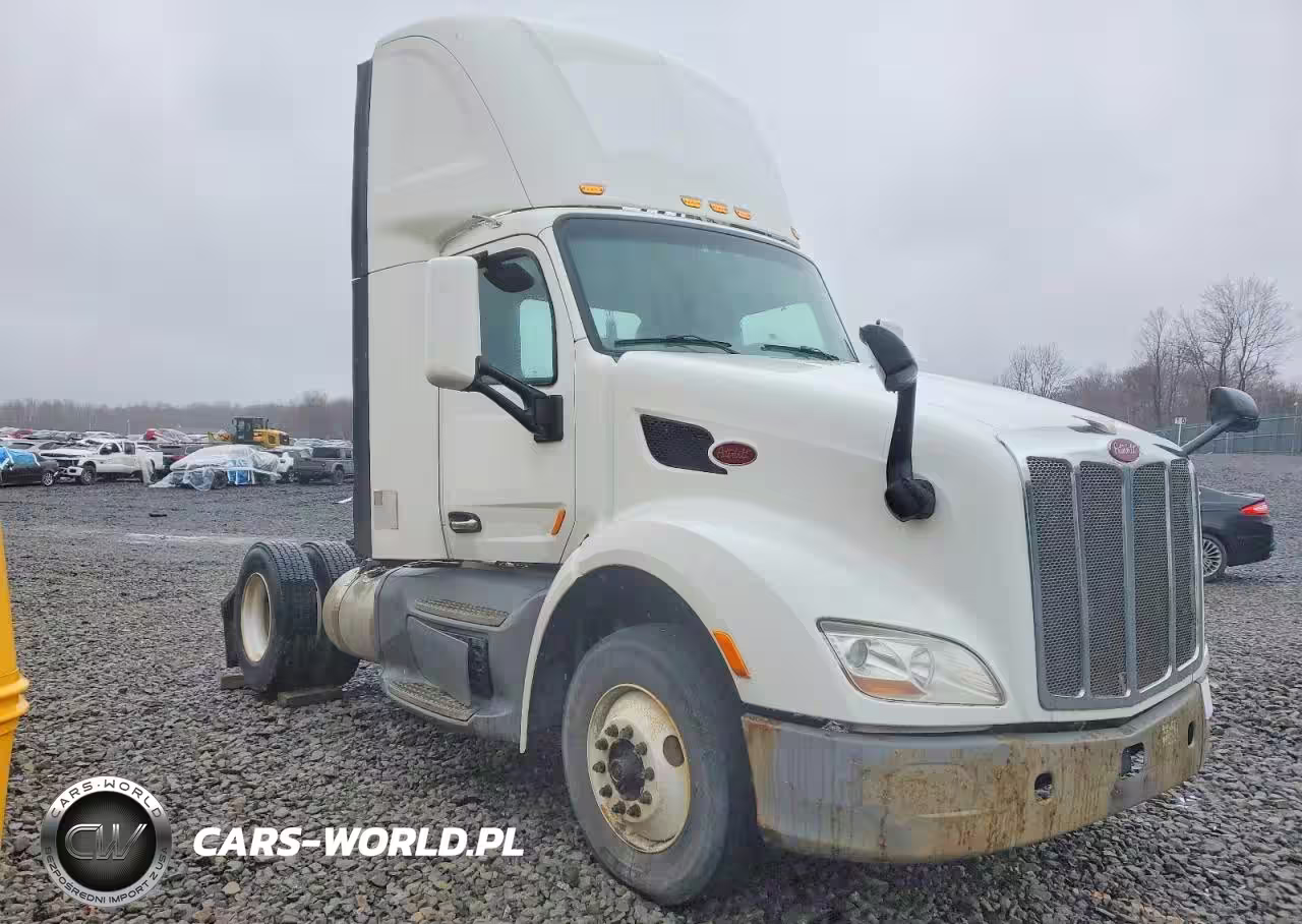 2016 Peterbilt 579 Semi Truck