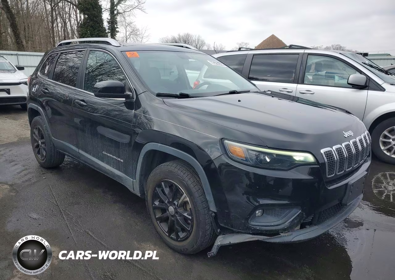 2019 Jeep Cherokee Latitude Plus VIN:1C4PJMLXXKD413678 - 4