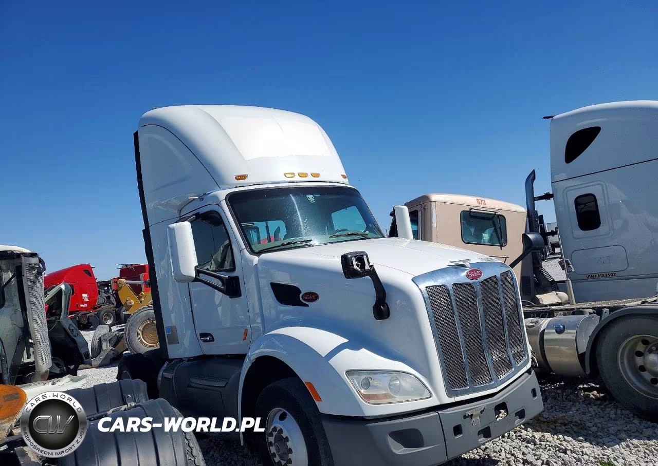 2018 Peterbilt 579 Semi Truck