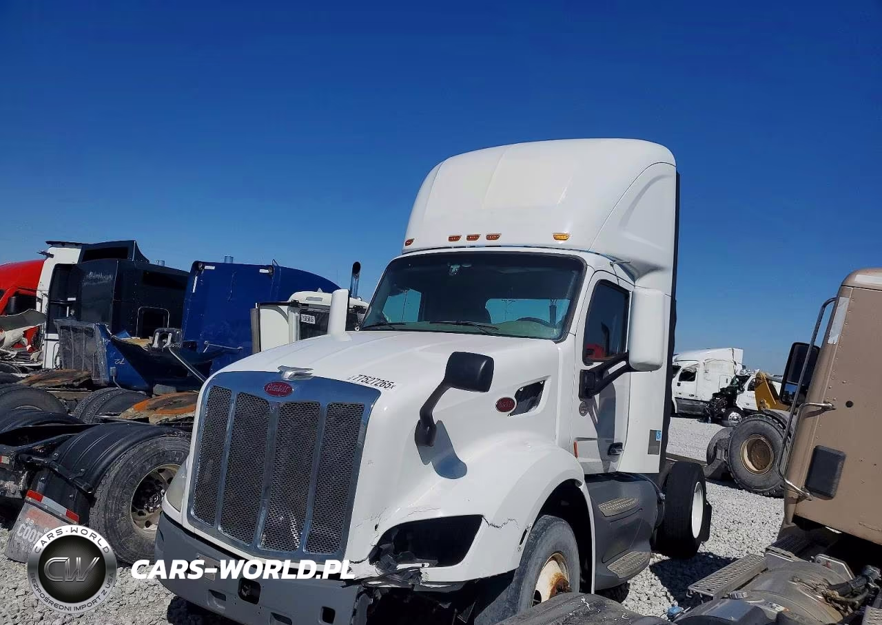 2018 Peterbilt 579 Semi Truck VIN:1XPBA48X0JD477454 - 2