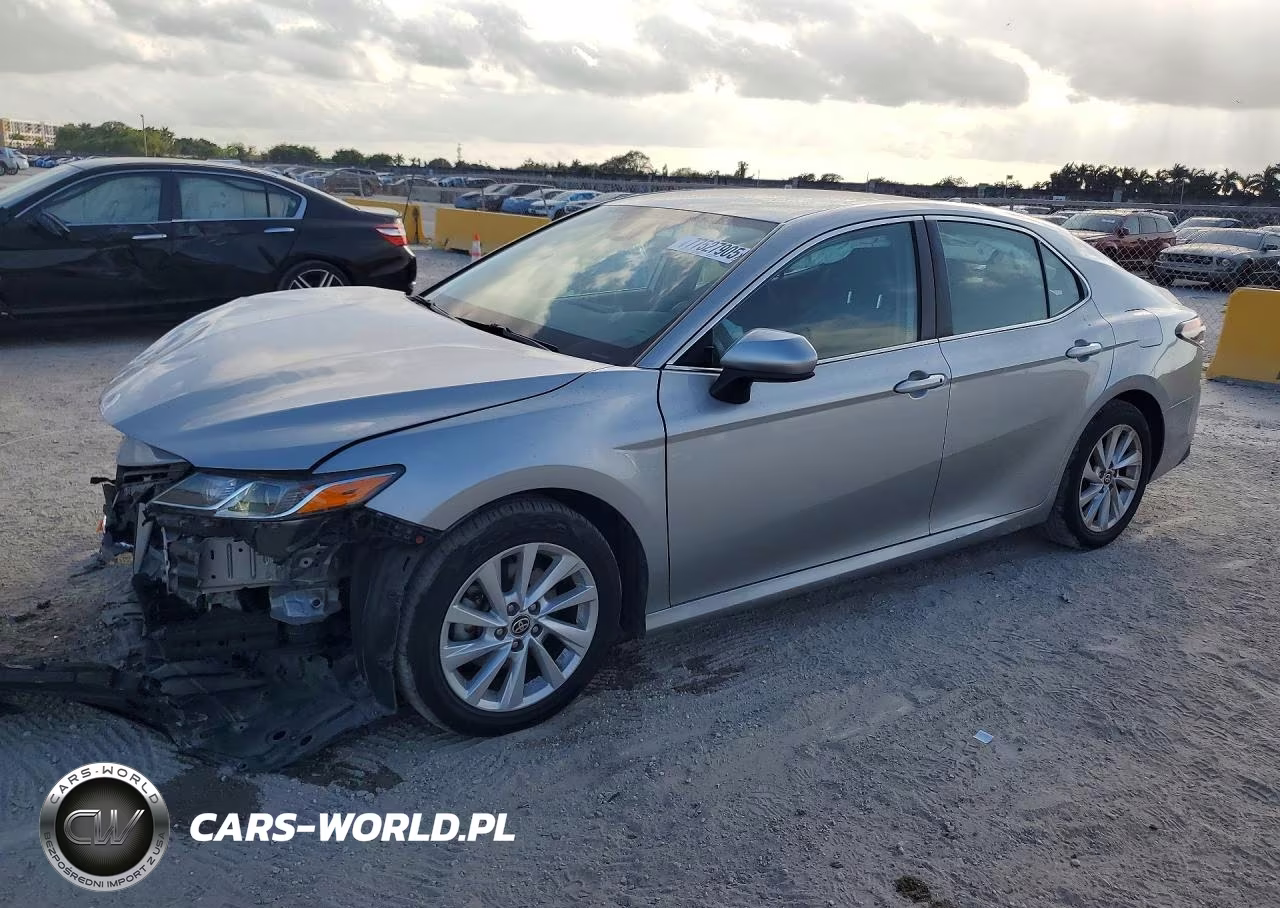 2021 Toyota Camry Le