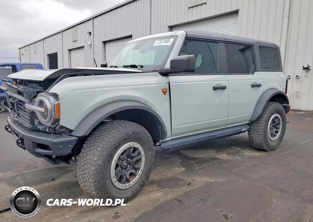 2022 Ford Bronco Base