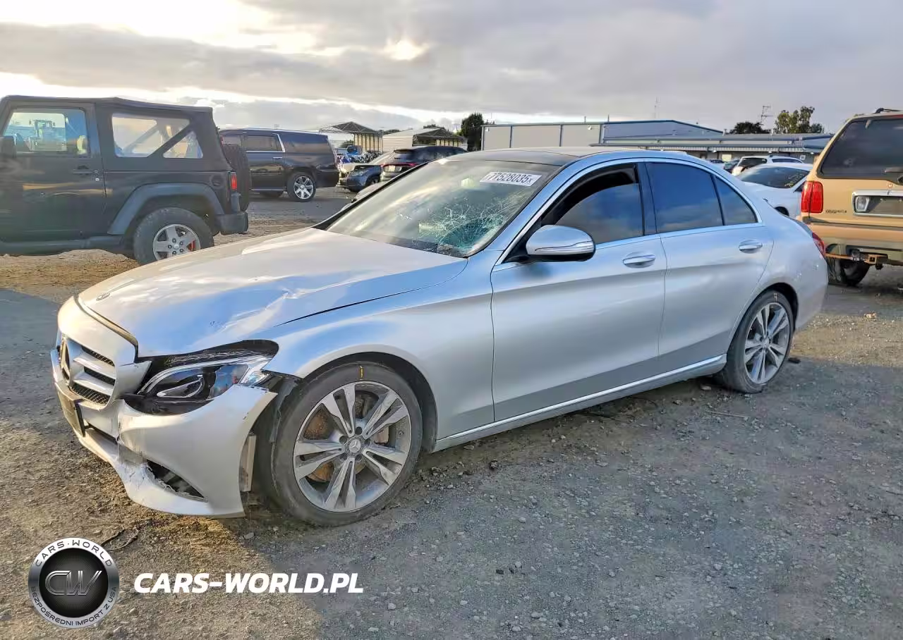 2015 Mercedes-Benz C 300